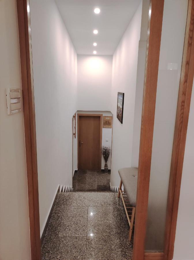 Apartman Emili Malinska Extérieur photo
