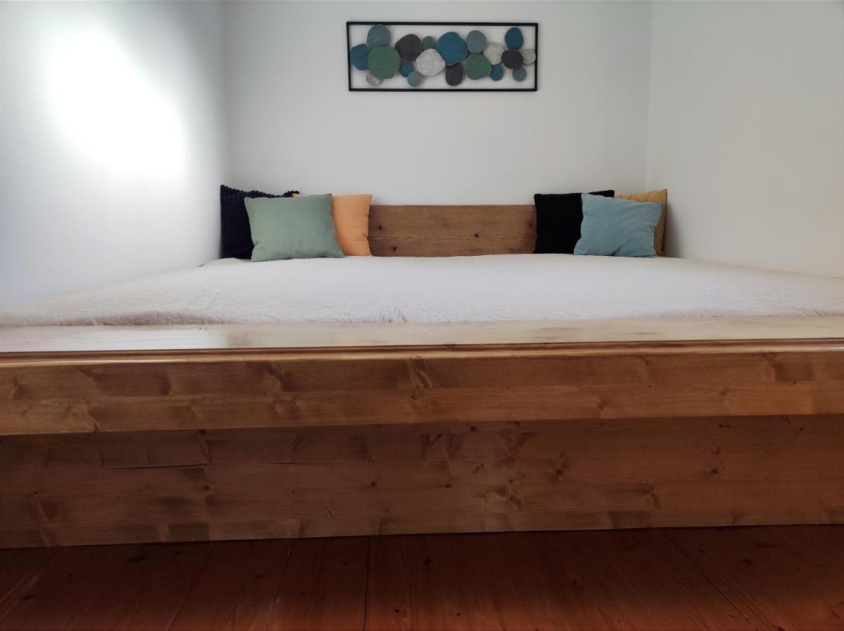 Apartman Emili Malinska Extérieur photo